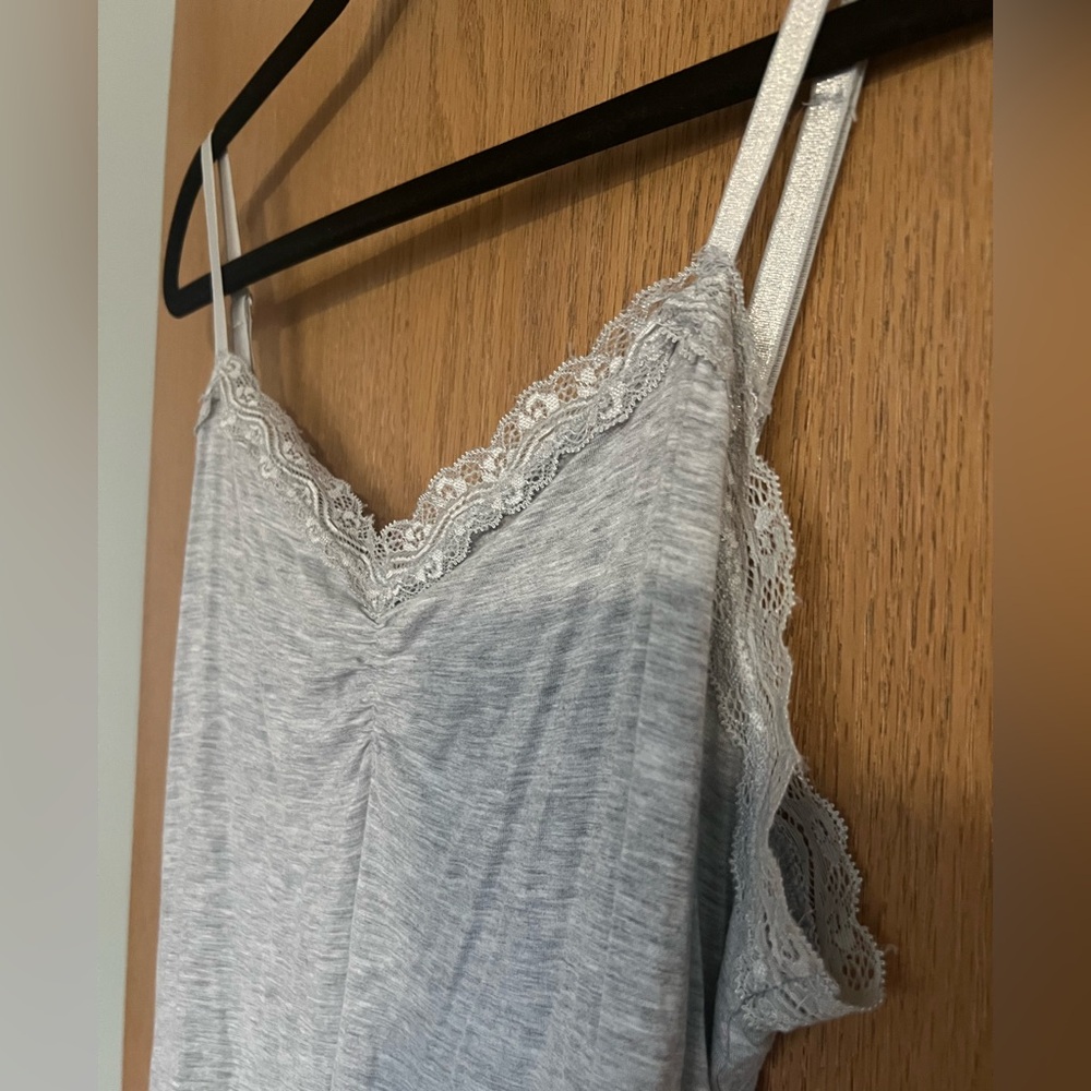 White House Black Market Light Gray Lace Camisole size extra large - Picture 3 of 7